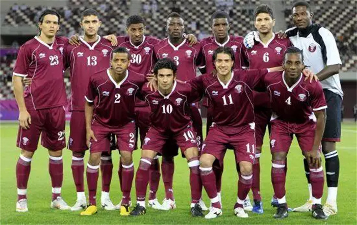 卡塔尔vs厄瓜多尔：最新阵容+比分预测，卡塔尔2:1赢得比赛胜利